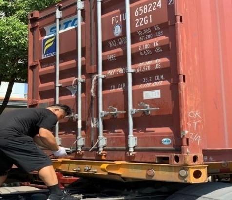 Machines de laminage automatique à flûte en carton 14