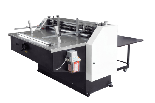 GR-1300 Machine automatique de découpe de carton 1