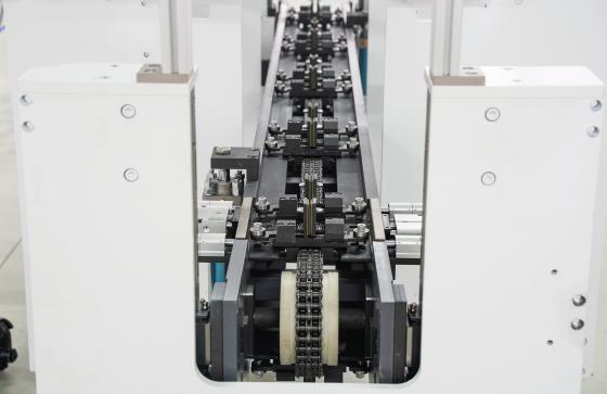 Machine d'insertion de câbles dans des sacs en papier PRY-450A 5