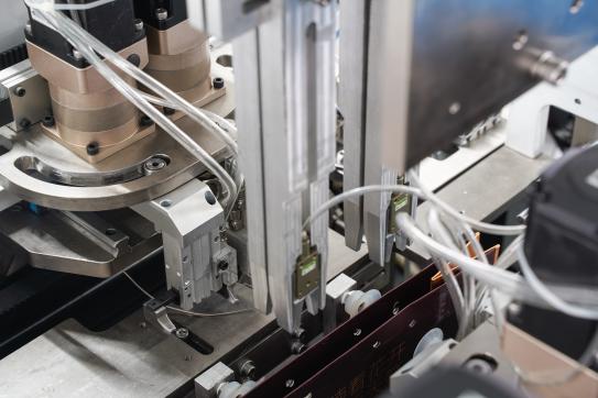 Machine d'insertion de câbles dans des sacs en papier PRY-450A 10