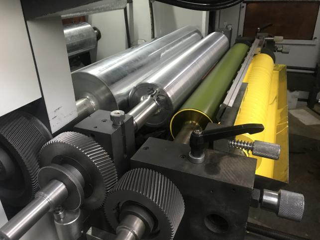 PRY4-1000 Machine à imprimer à quatre couleurs 7