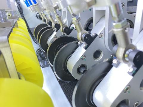 PRY-1800 Machine à découper des échantillons automatique en carton à passage unique 5