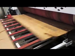 PRY-2000 avant le tirage en couleurs du rebord trois et la machine de découpage avec l'empileur